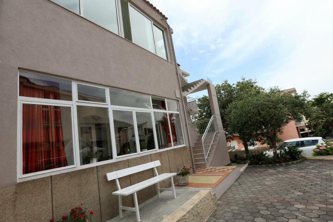 Apartmani Vinko Baska Voda Exterior photo